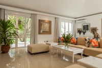  Vacation Hub International | Leopard Beach Resort Lobby