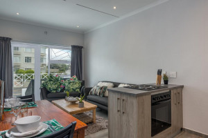  Vacation Hub International | Sunset Beach House Lobby