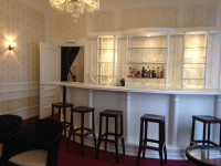  Vacation Hub International | Hans Memling Hotel Lobby