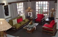  Vacation Hub International | Riverside Lodge Lobby