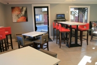  Vacation Hub International | Days Inn Berkeley/pinole Lobby