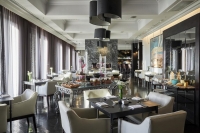  Vacation Hub International | Queen Victoria Hotel Lobby