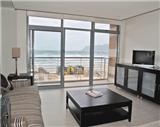  Vacation Hub International | Beach Views Lobby