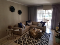  Vacation Hub International | Century City Apartments Lobby