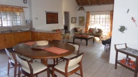  Vacation Hub International | Kruger Cottage Lobby