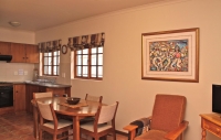  Vacation Hub International | Red Mountain House Lobby
