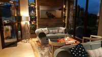  Vacation Hub International | Bay View Lobby