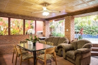  Vacation Hub International | Ula Guest House Lobby