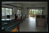  Vacation Hub International | Rainbird Place Lobby