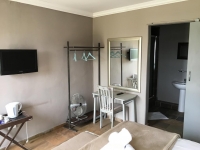  Vacation Hub International | Rhino Creek Estate Lobby
