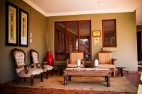  Vacation Hub International | Silver Palms Guest House Lobby