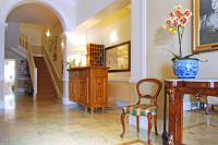  Vacation Hub International | The Benjamin Boutique Hotel Lobby