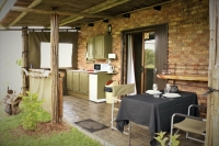  Vacation Hub International | Thorn Tree Bush Camp Lobby