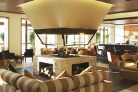  Vacation Hub International | Radisson Blu Hotel Disneyland Lobby