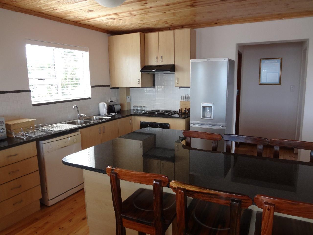  Vacation Hub International | The Garden Cottage Lobby