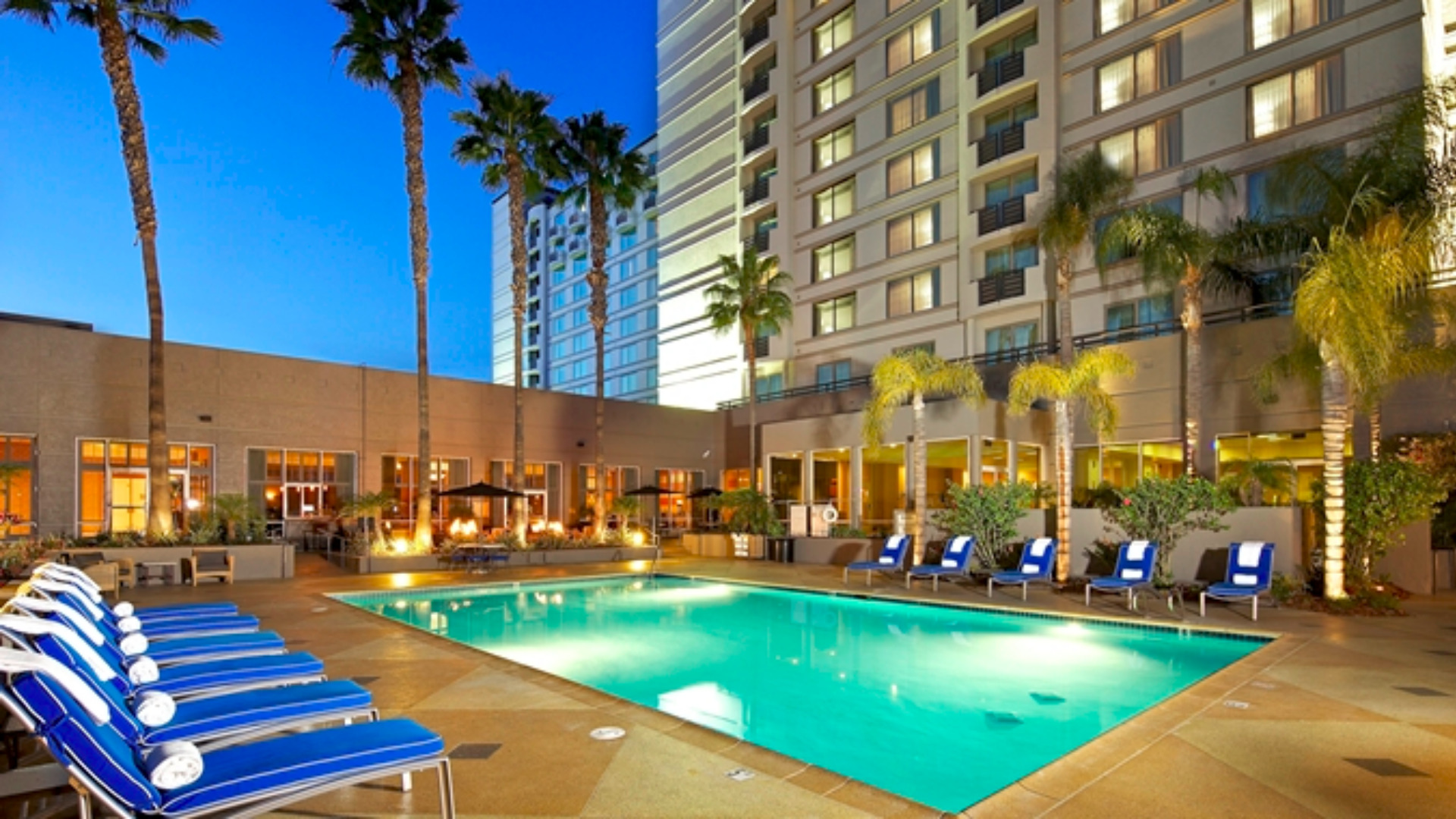  Vacation Hub International | HILTON GARDEN INN ROME CLARIDGE Lobby