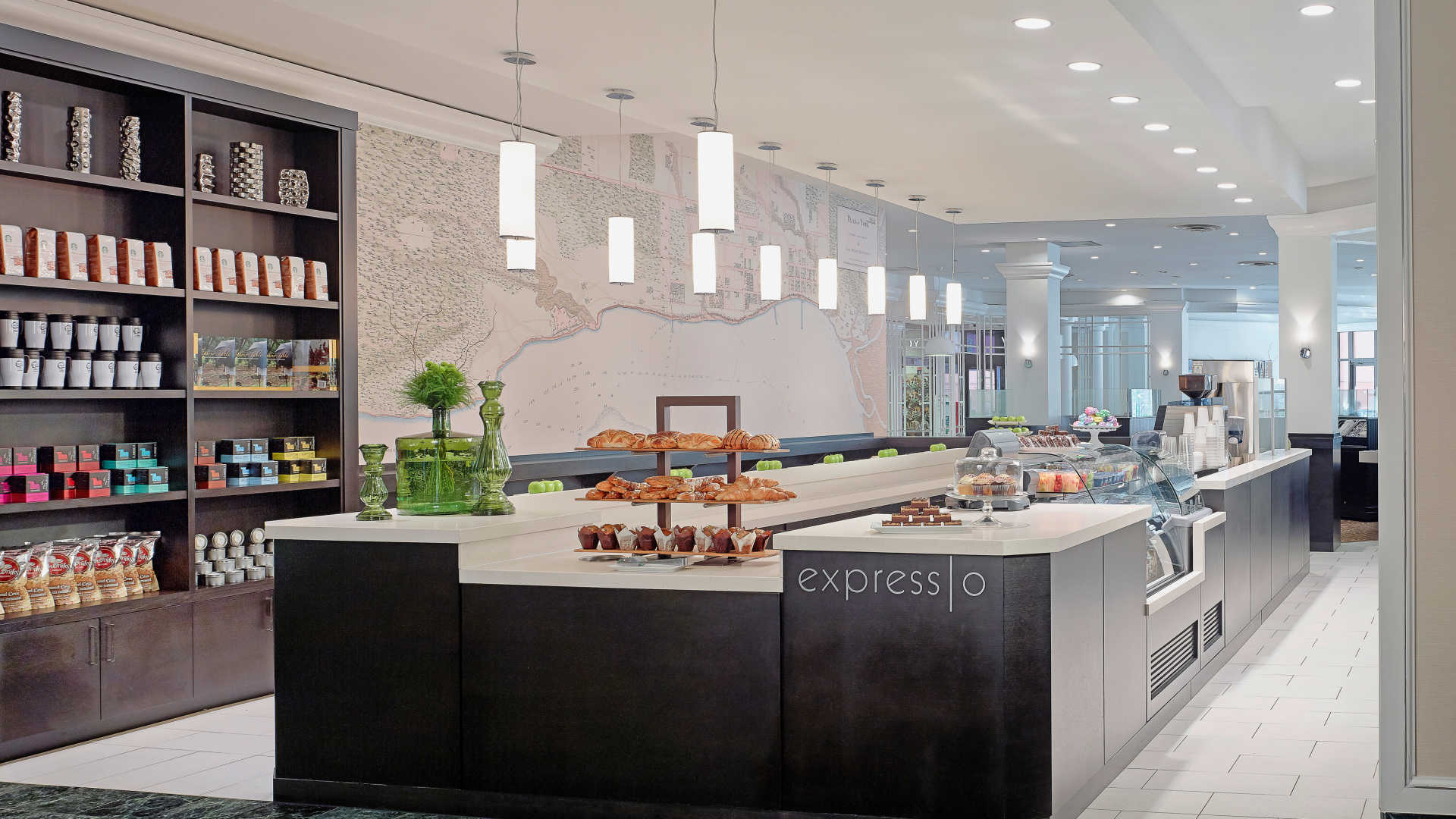  Vacation Hub International | Chelsea Hotel, Toronto Lobby
