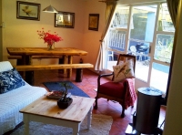  Vacation Hub International | Stanford Lake Lodge Lobby