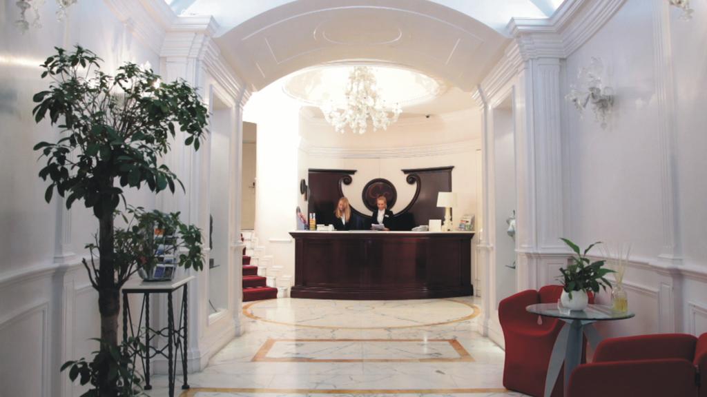  Vacation Hub International | Gambrinus Hotel Lobby