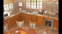  Vacation Hub International | Savanna Pride Lobby