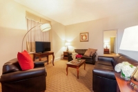  Vacation Hub International | The Pensylvania Lobby