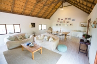  Vacation Hub International | Ngama Bush House Lobby