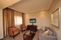  Vacation Hub International | The Apollo Hotel Lobby