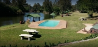  Vacation Hub International | River Cottages Lobby