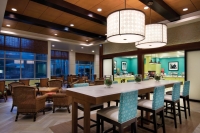  Vacation Hub International | Hampton Inn & Suites San Juan Lobby