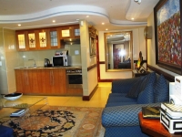  Vacation Hub International | Kosmos Manor Lobby