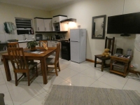  Vacation Hub International | Mackenzies  Accommodation Lobby