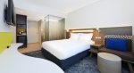  Vacation Hub International | Holiday Inn Express Brisbane Spring Hill Lobby