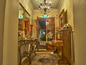  Vacation Hub International | Dersley Manor Lobby
