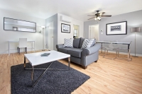  Vacation Hub International | Shadyside Inn All Suites Hotel Lobby
