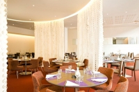  Vacation Hub International | Novotel Paris East Hotel Lobby