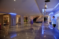  Vacation Hub International | King Saron Lobby