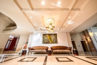  Vacation Hub International | Continental Hotel Budapest Lobby