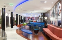  Vacation Hub International | Soho Boutique Hotel Lobby