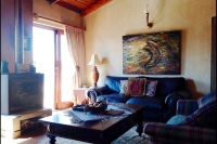  Vacation Hub International | Fox and Squirrel Lobby