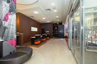 Vacation Hub International | Courtyard Times Square West Lobby