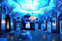  Vacation Hub International | Hotel Deutsches Theater Downtown Lobby