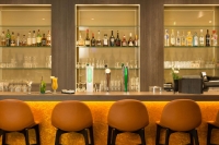  Vacation Hub International | Ramada Amsterdam Airport Schiphol Lobby