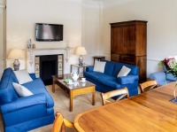  Vacation Hub International | No.1 The Mansions by Mansley Lobby