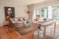  Vacation Hub International | Artspace Lobby