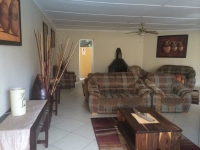  Vacation Hub International | Tilla's Guesthouse Lobby