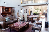  Vacation Hub International | The View Bed & Breakfast Lobby