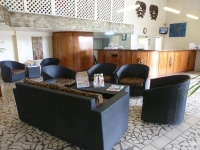  Vacation Hub International | The Edgewater Resort and Spa Lobby