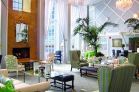  Vacation Hub International | The Portofino Hotel & Marina Lobby