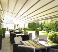  Vacation Hub International | Edinburgh Marriott Hotel Lobby