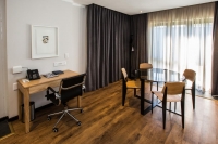  Vacation Hub International | Max Executive Apartments Lobby
